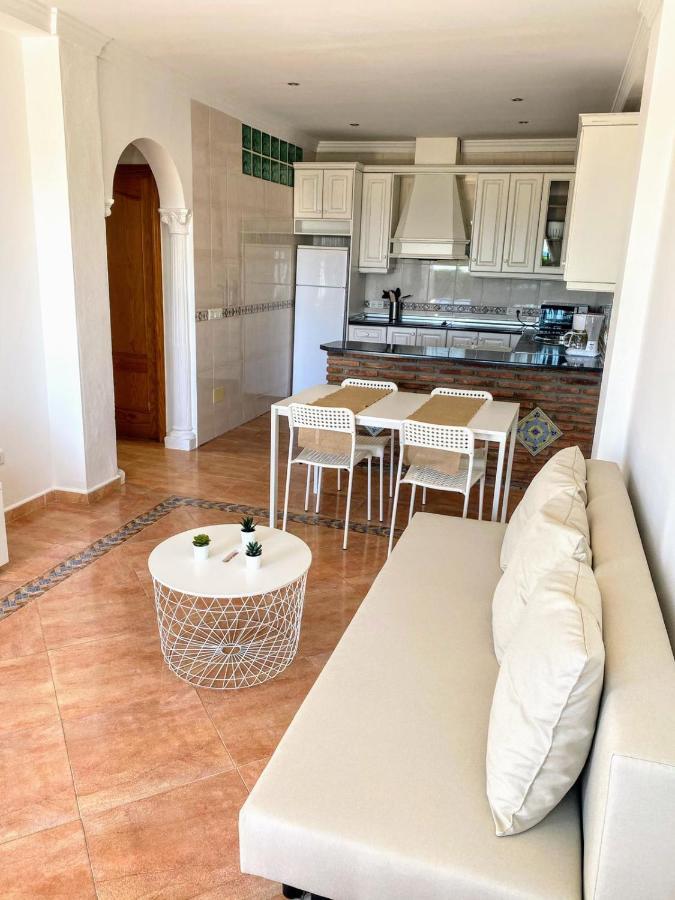 Ferienwohnung Apartamento Rio Adelfas Benajarafe Exterior foto